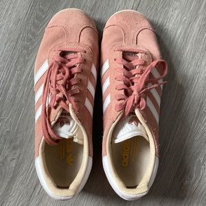 Women’s Adidas Gazelle
